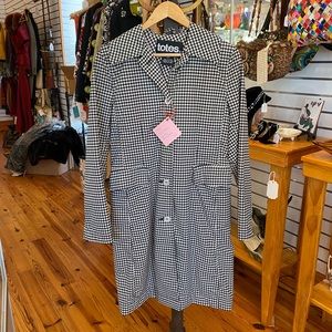 Totes Quality Herring Bone Size Small Raincoat